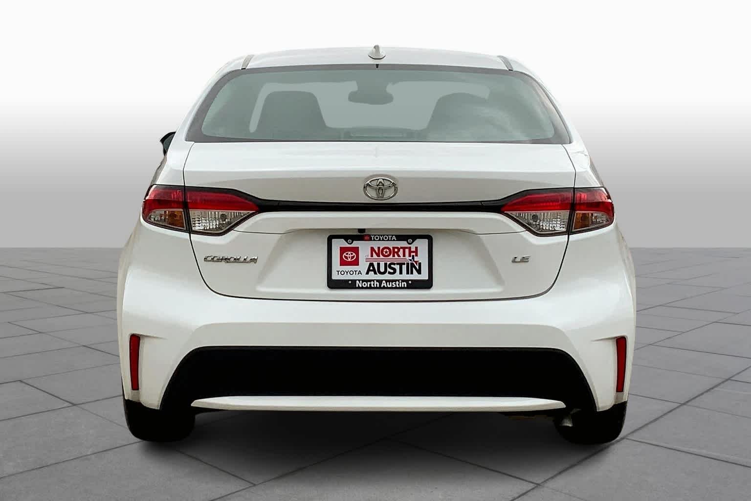 Used 2022 White Toyota LE image 5