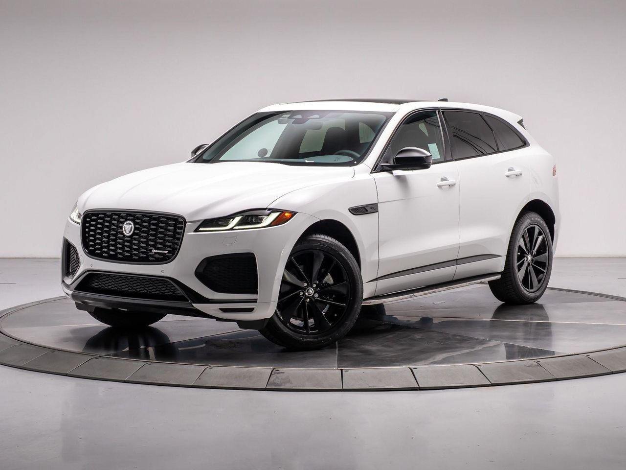 2025 Jaguar F-PACE R-Dynamic S