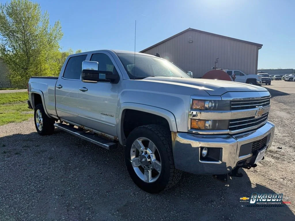 2016 Chevrolet Silverado HD LT 4WD Crew Cab Standard Box's photo