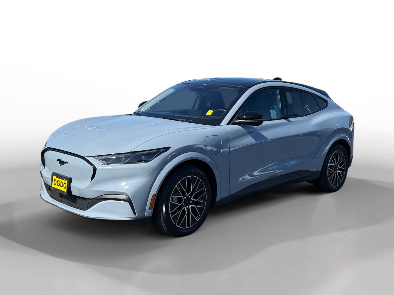 2025 Ford Mustang-Mach-e Premium's photo