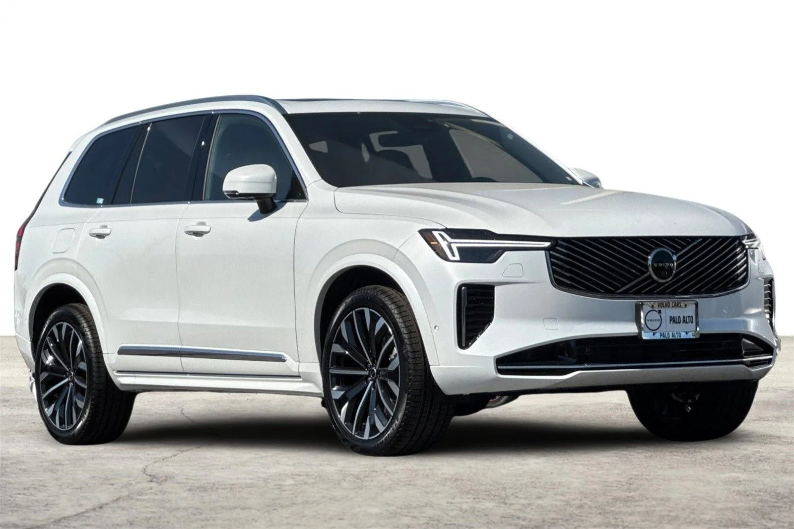 2026 Volvo XC90 Plus - Photo 11