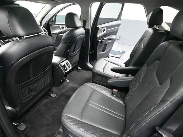 Used 2021 Black Kia SX-Prestige image 39
