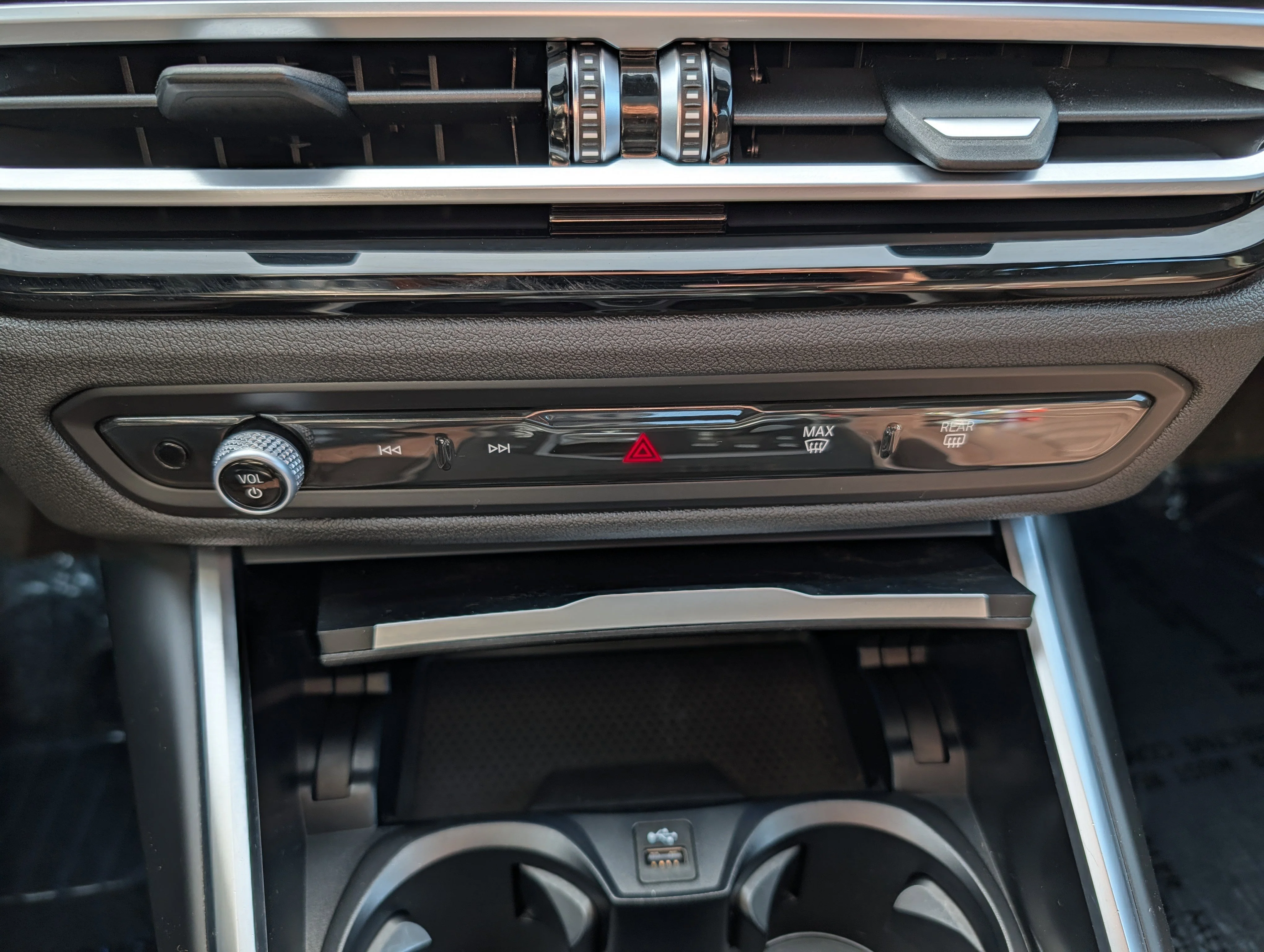 2023 BMW 3 Series 330i - Photo 23