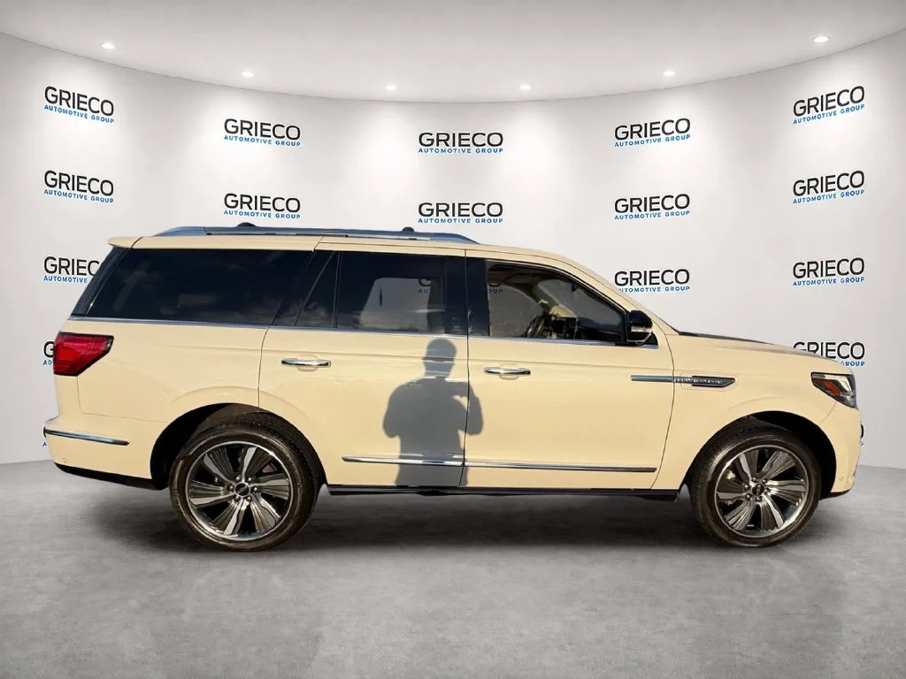 Used 2019 Ceramic Pearl Metallic Lincoln Reserve image 8
