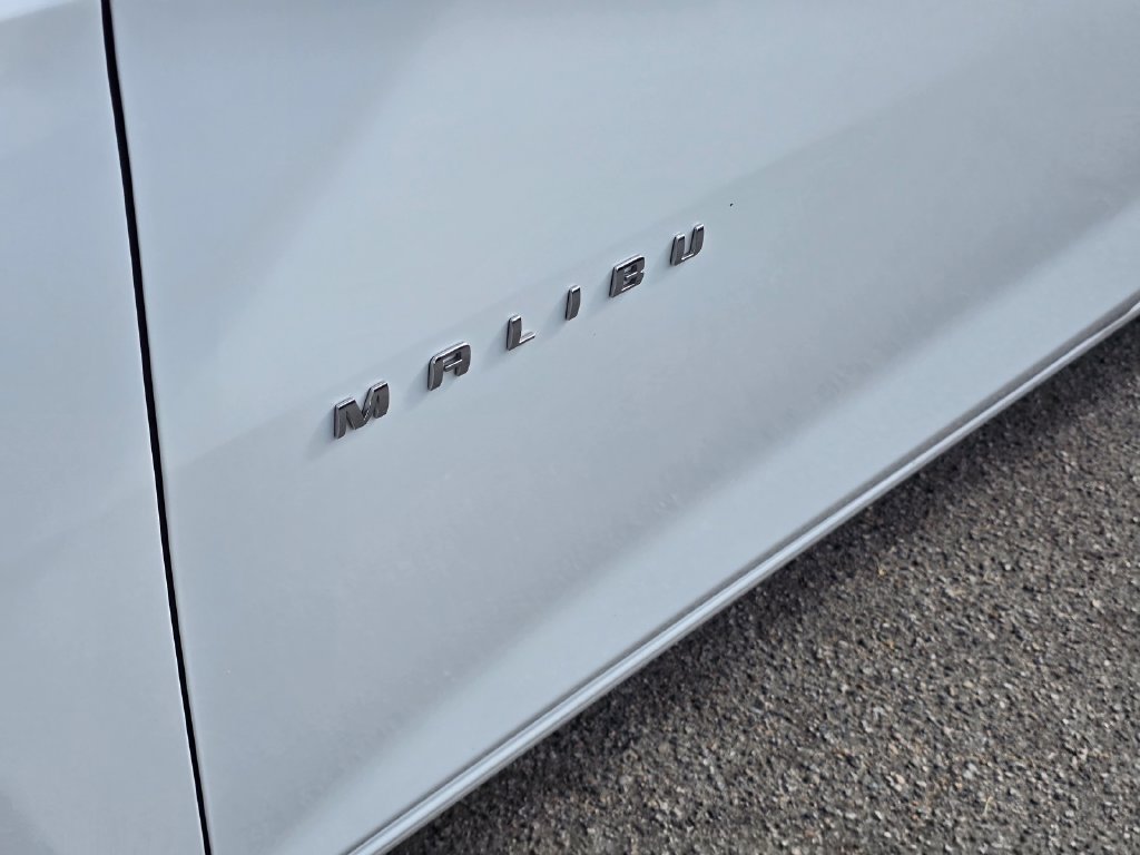 Used 2024 White Chevrolet LT image 12
