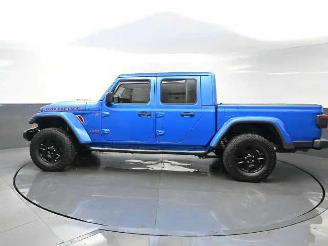 Used 2021 Blue Jeep Mojave image 4