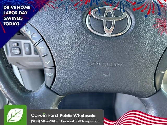 Used 2011 Super White Toyota  image 14