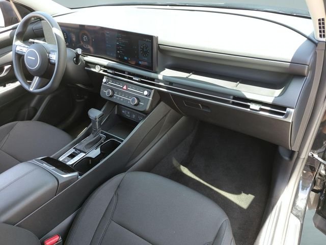 Used 2026 Black Hyundai SE image 19