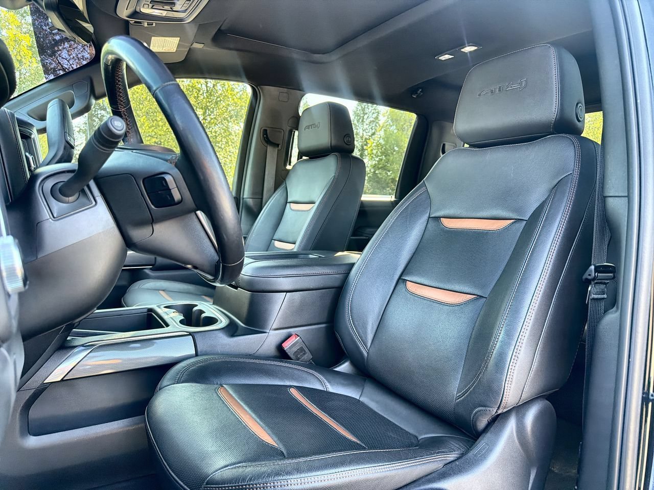 Used 2022 ONYX BLACK GMC AT4 image 16