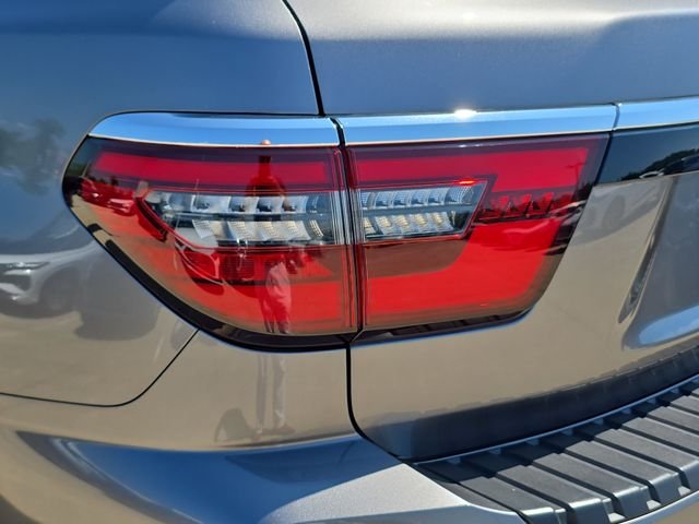 Used 2023 Gray Nissan S image 37