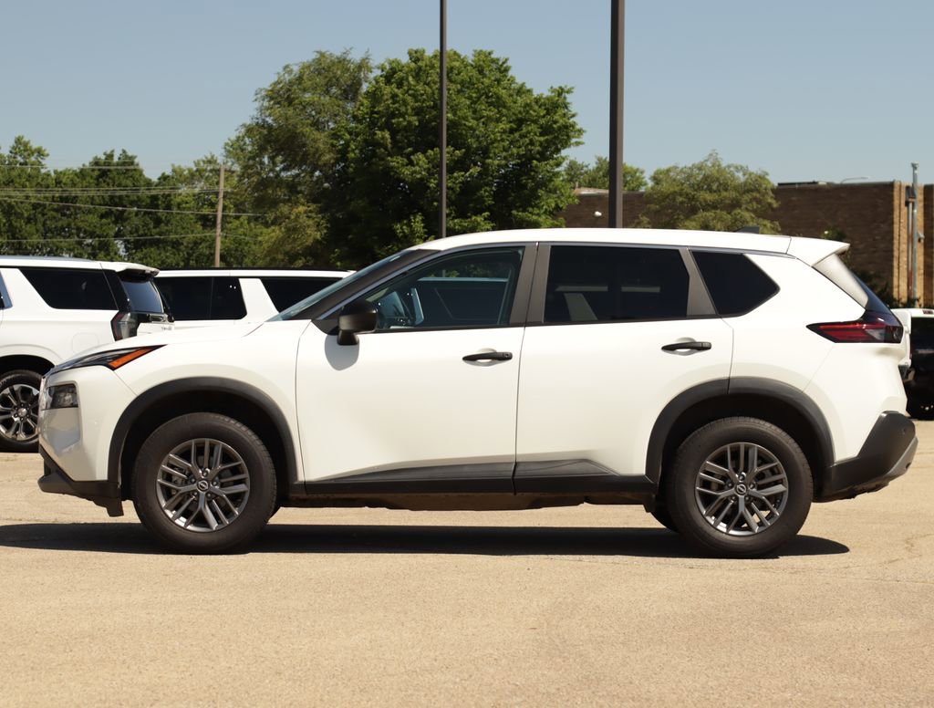 Used 2023 White Nissan S Intelligent AWD image 4