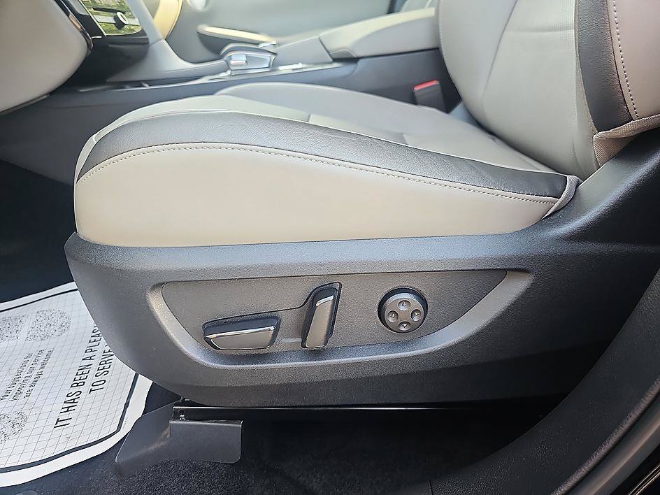 Used 2024 Black Obsidian INFINITI LUXE image 15