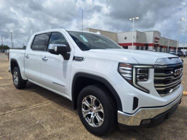 Used 2024 Summit White GMC SLT image 7