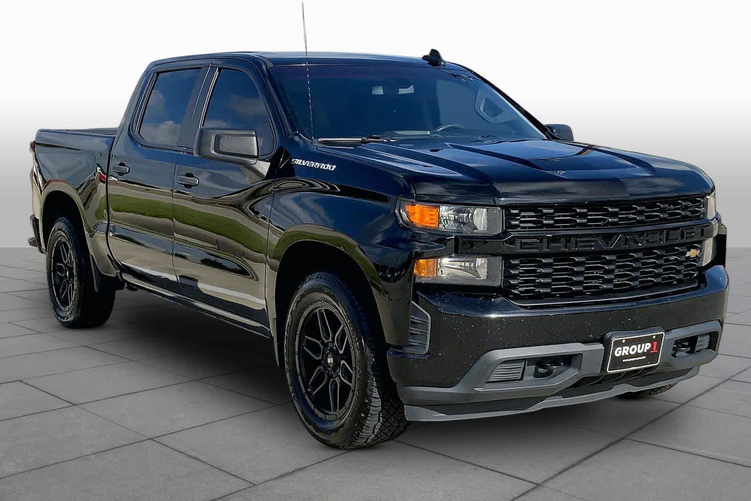 Used 2021 Black Chevrolet Custom image 3