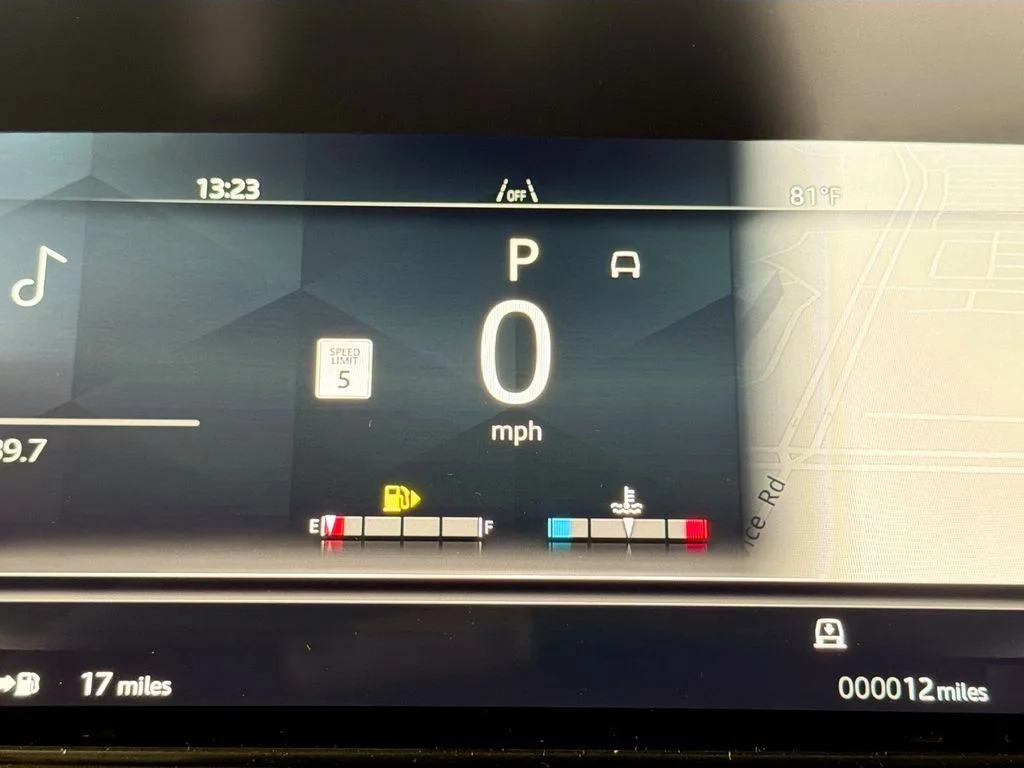 New 2026 Carpathian Grey Land Rover Dynamic SE image 12