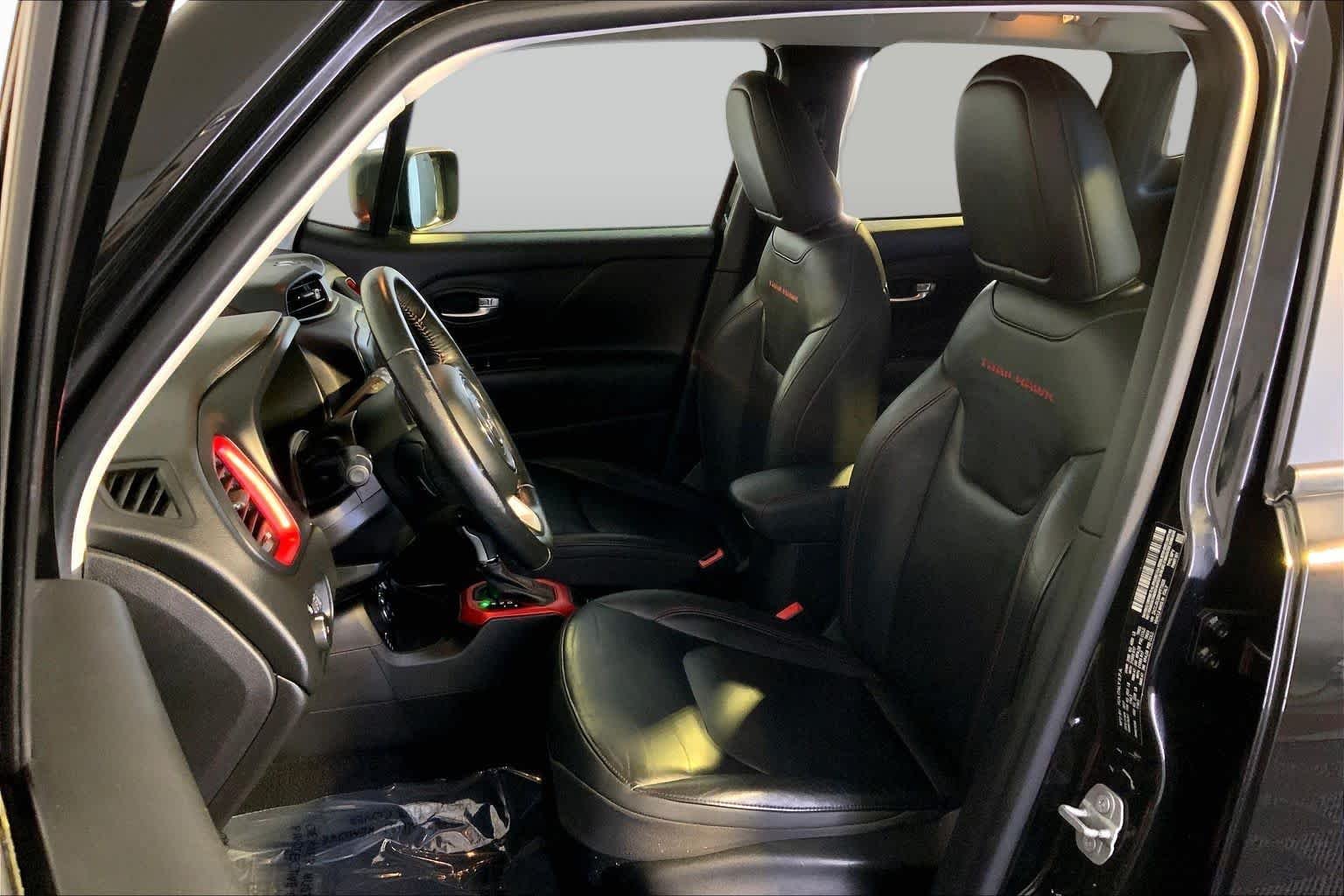 Used 2017 Black Jeep Trailhawk image 9