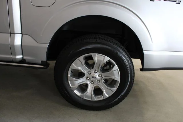 Used 2023 Silver Ford Platinum image 29