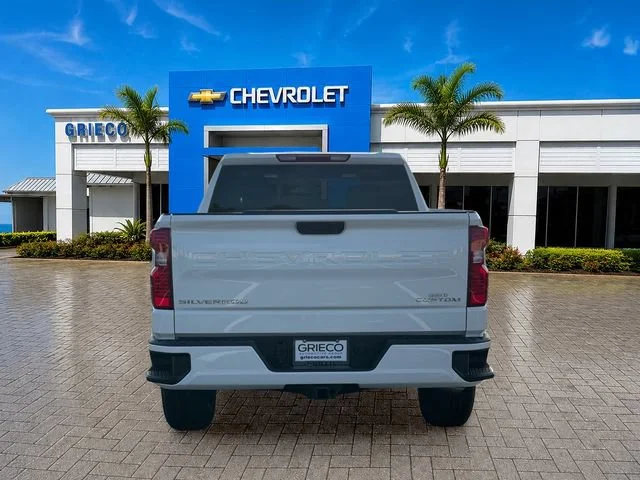 New 2026 Summit White Chevrolet Custom image 5