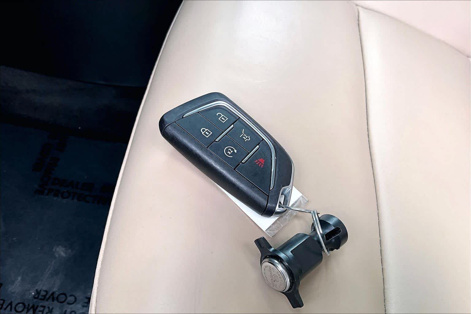 Used 2025 Latte Metallic Cadillac FWD Premium Luxury image 14