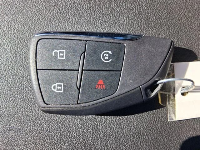 Used 2024 White GMC AT4X image 14