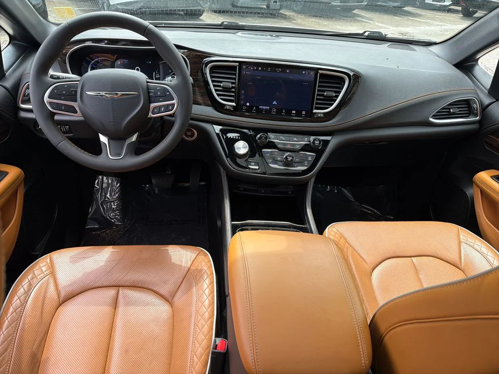2023 Chrysler Pacifica Hybrid Pinnacle - Photo 15