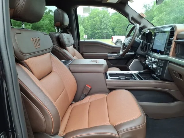 New 2026 Agate Black Metallic Ford King Ranch image 32
