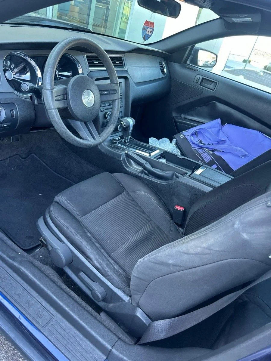 Used 2012 Kona Blue Metallic Ford V6 image 3
