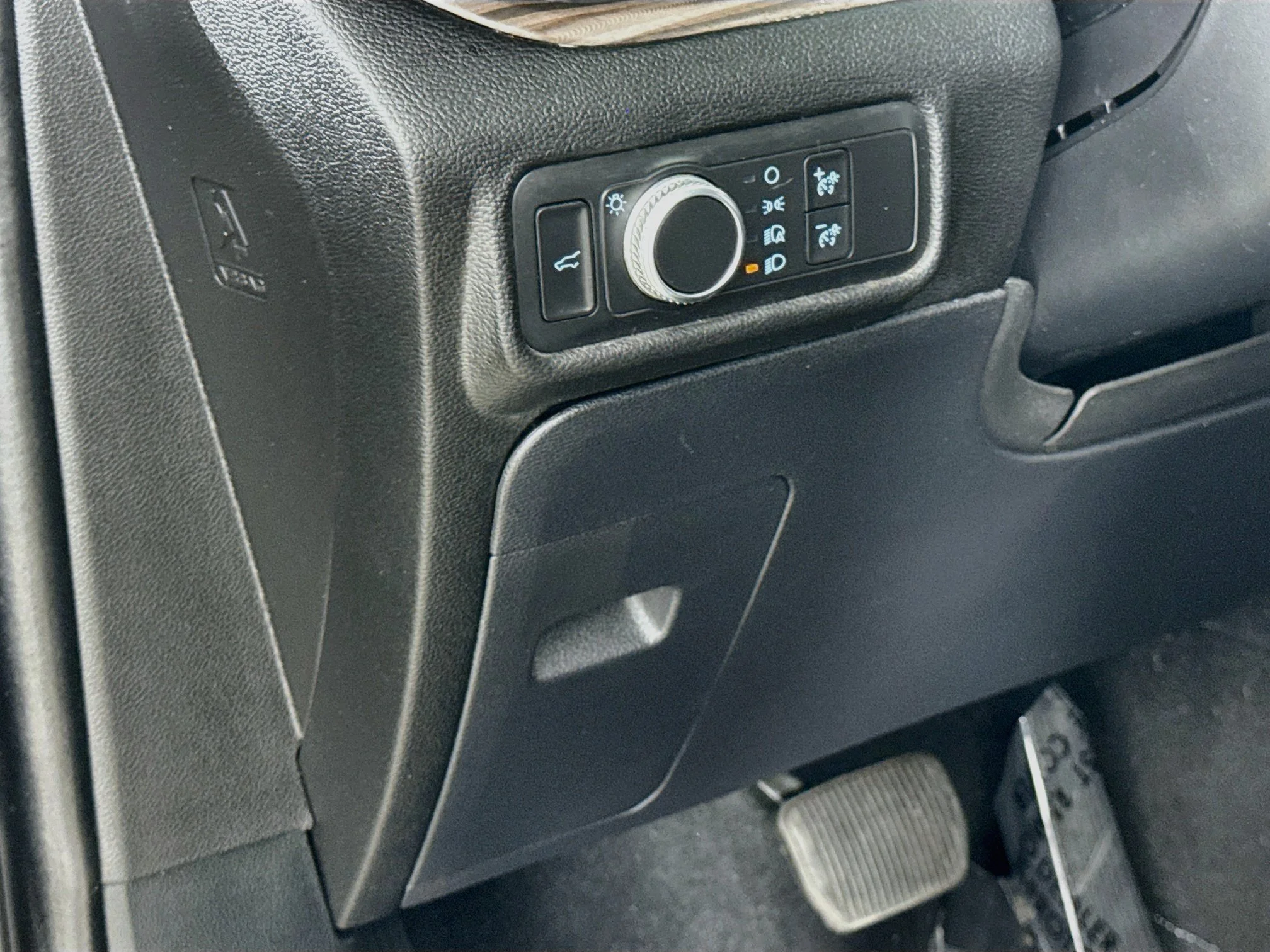 Used 2023 Gray Ford Limited image 12