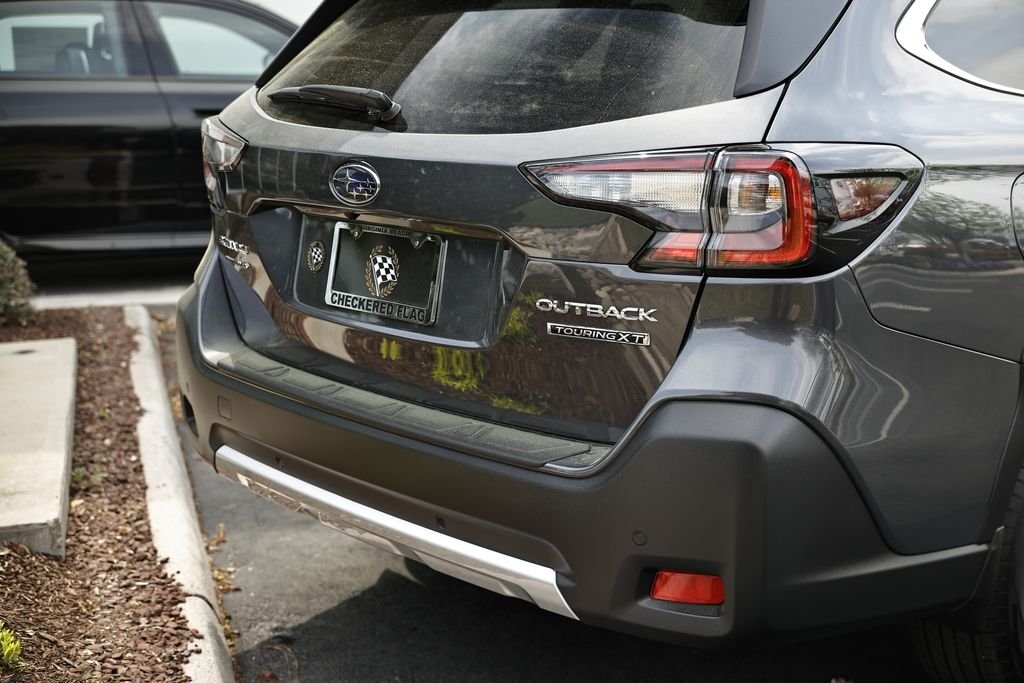 Used 2025 Magnetite Gray Metallic Subaru Touring XT image 9