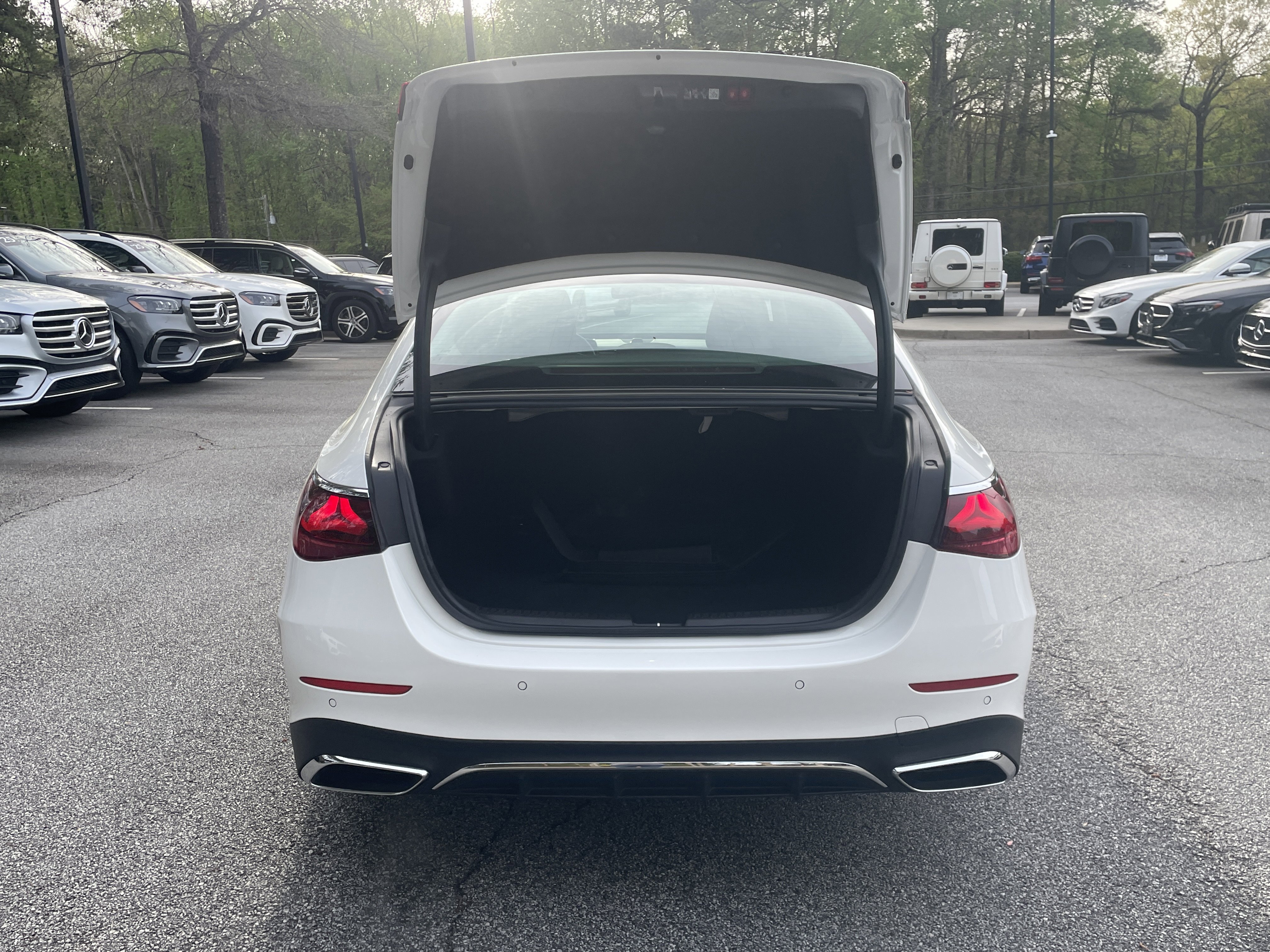 Certified Used 2025 Polar White Mercedes-Benz E 350 RWD Sedan image 9
