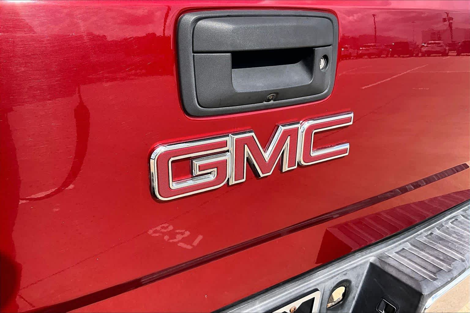 Used 2018 Red Quartz Tintcoat GMC SLT image 30