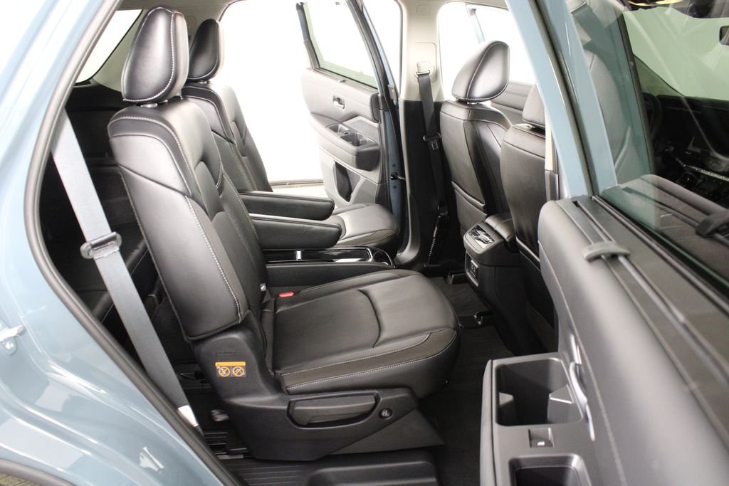 Used 2026 Green Nissan SL image 14