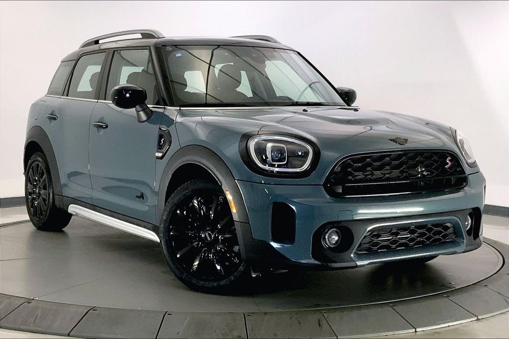 Certified Used 2024 Sage Green Metallic MINI Signature image 1