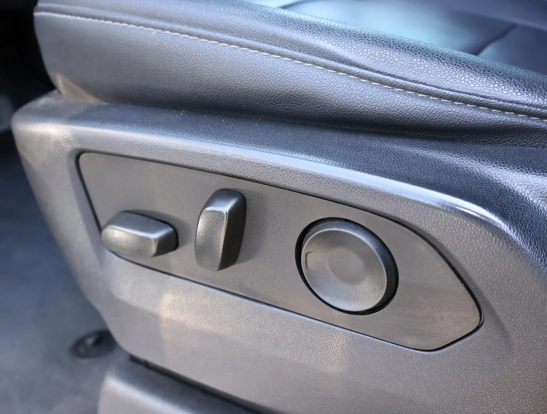 Used 2022 Black Chevrolet LTZ image 11