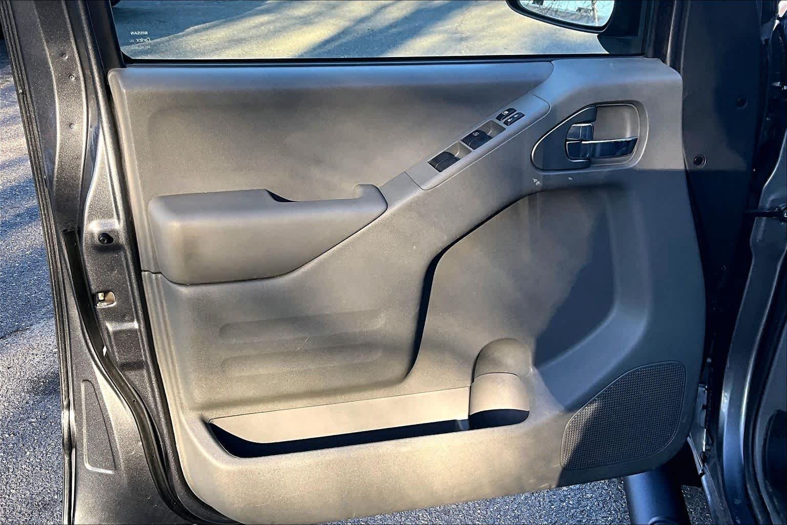 Used 2021 Gun Metallic Nissan SV image 20