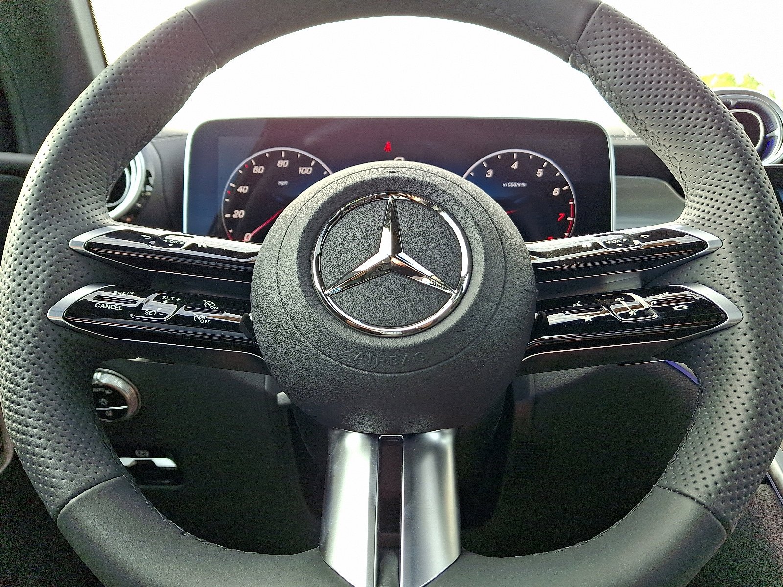 New 2026 Black Mercedes-Benz GLC 300 image 25