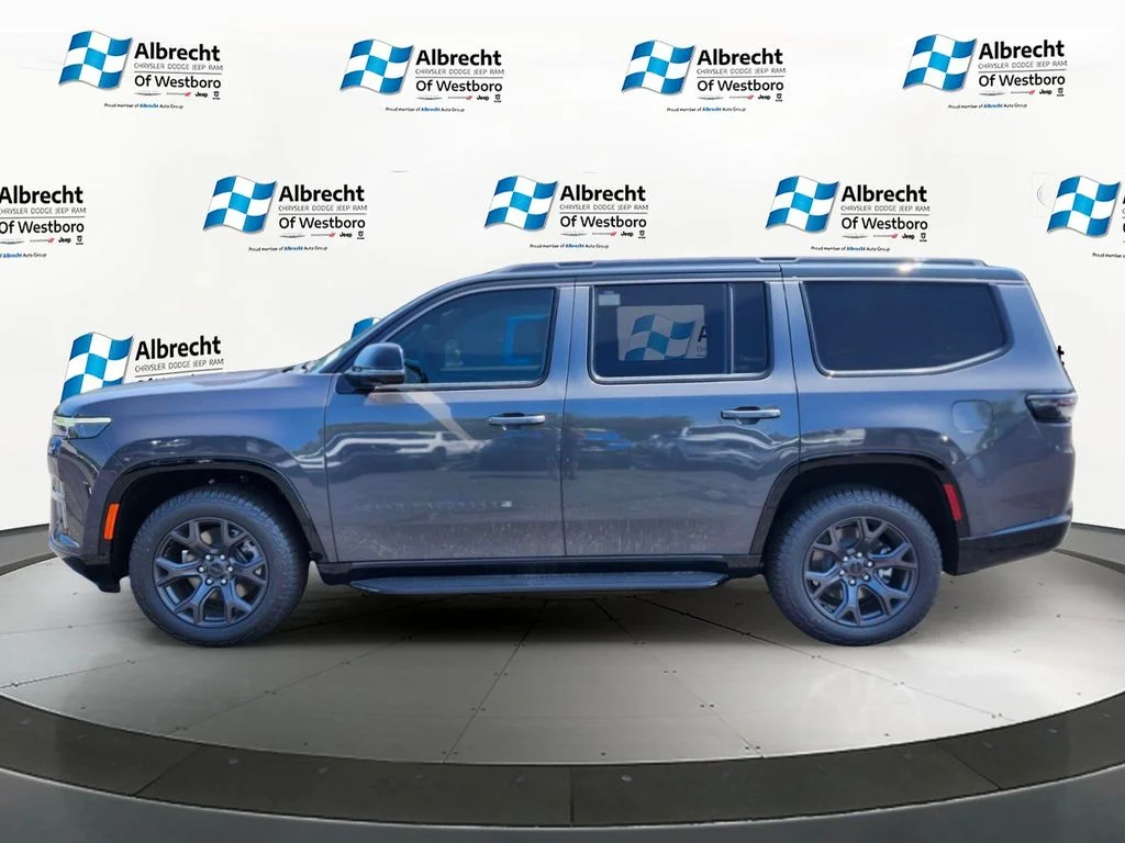 New 2026 Baltic-Gray Metallic Clear-Coat Exterior Paint Jeep Upland image 2