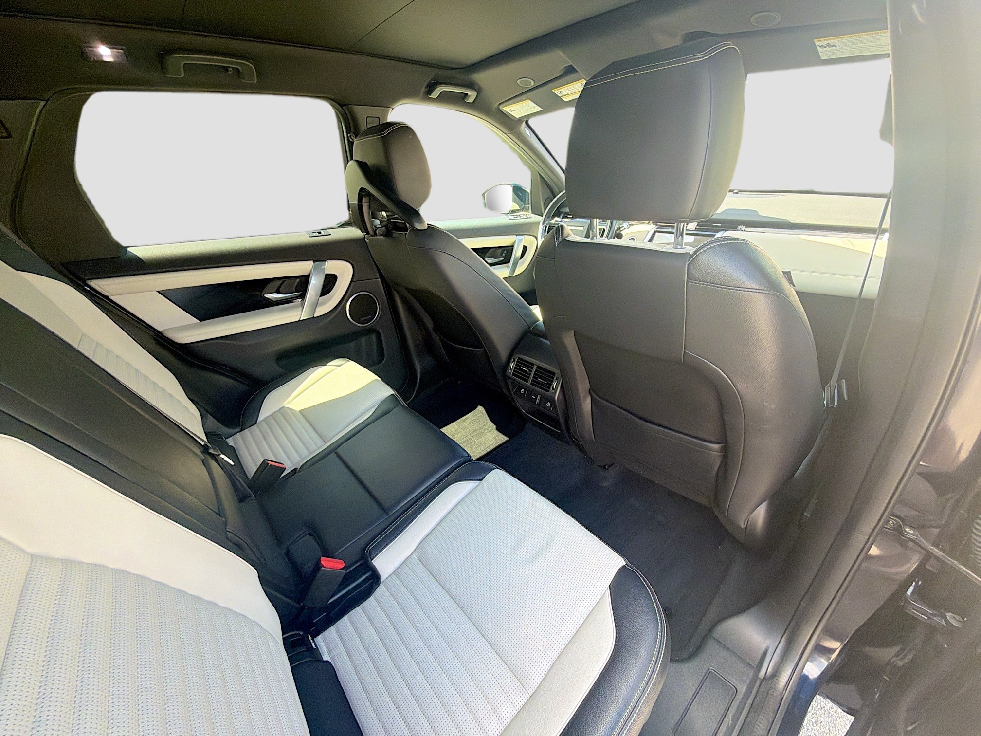 Used 2021 Blue Land Rover S R-Dynamic image 30