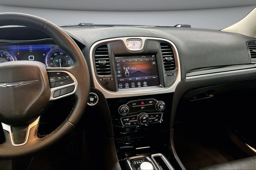 Used 2023 Black Chrysler Touring image 9