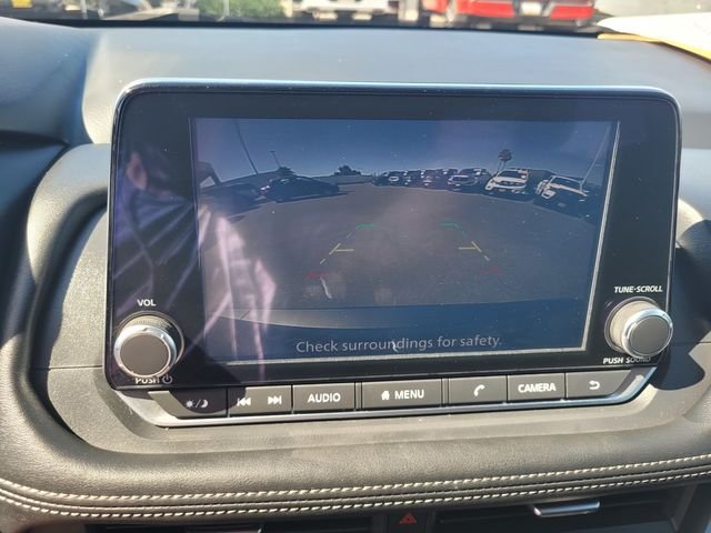 Used 2024 Gray Nissan SV image 21