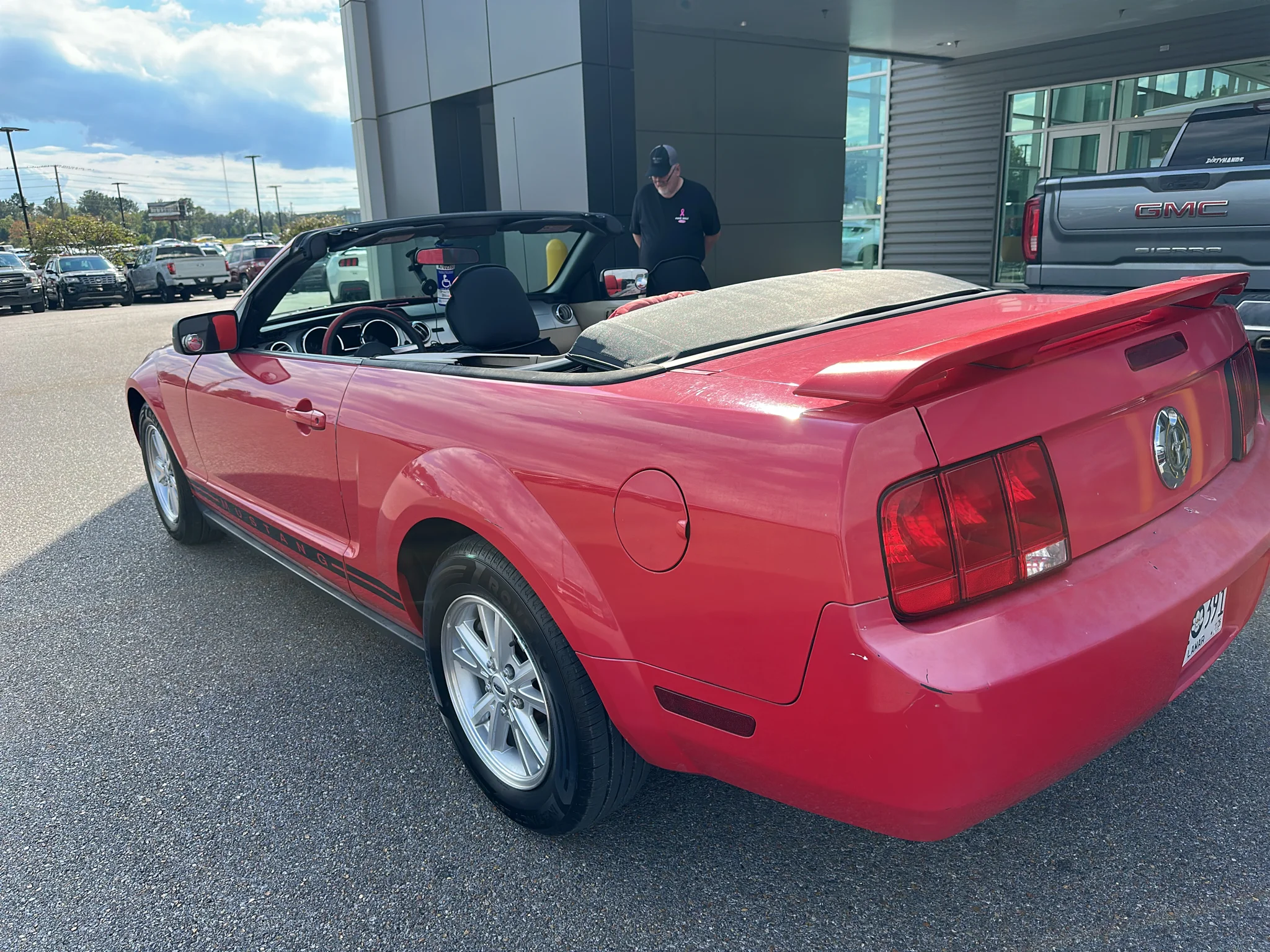 Used 2005  Ford Base image 5