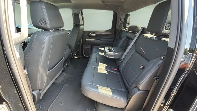 Used 2025 Black GMC SLT image 19