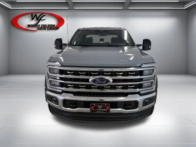 New 2026 Glacier Gray Metallic Tri-Coat Ford F-450® LARIAT® image 19