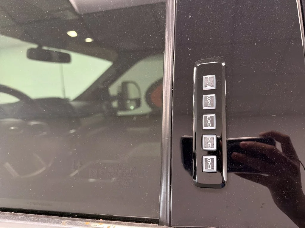 Used 2022 Black Ford King Ranch image 18