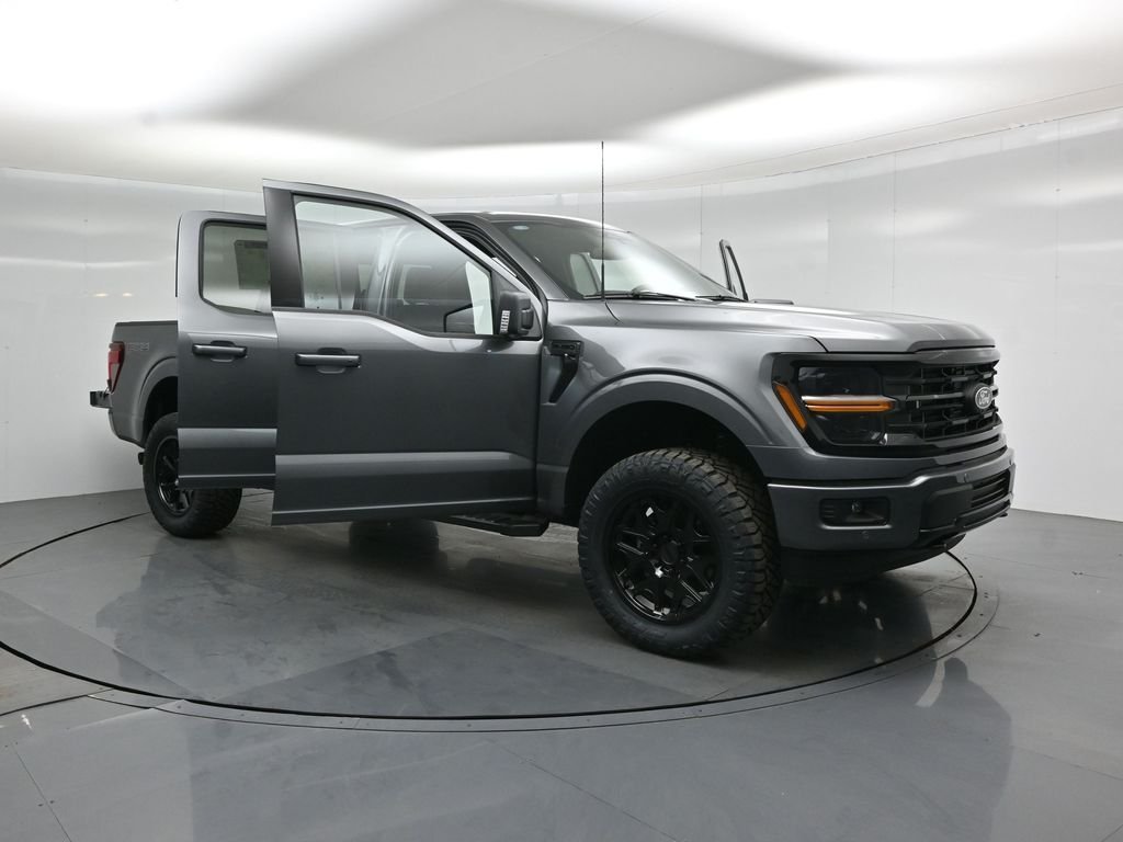 New 2026 Carbonized Gray Metallic Ford XLT image 31