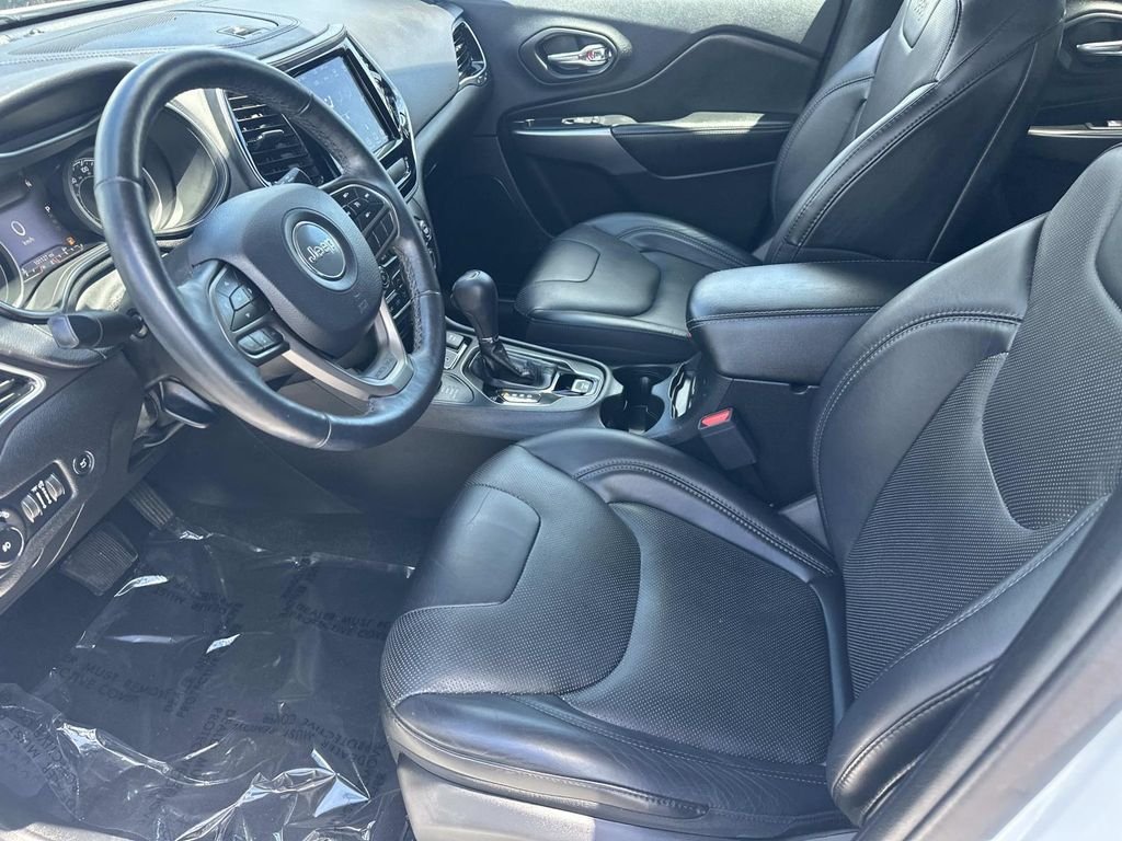 Used 2019 White Jeep Limited image 16