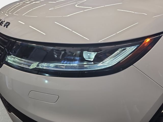 New 2026 Fuji White Land Rover SE image 21