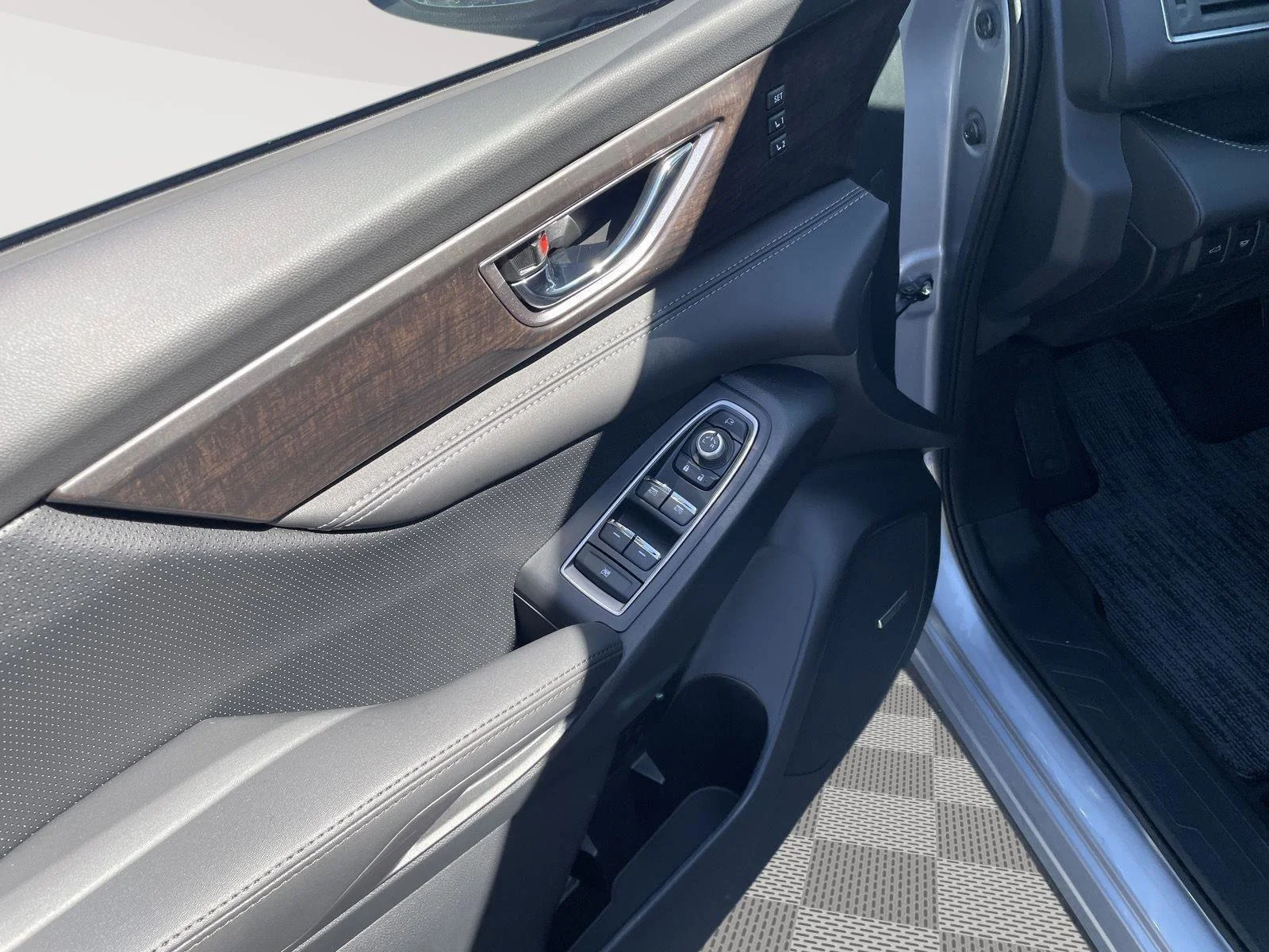 New 2026 Ice Silver Metallic Subaru Touring image 9