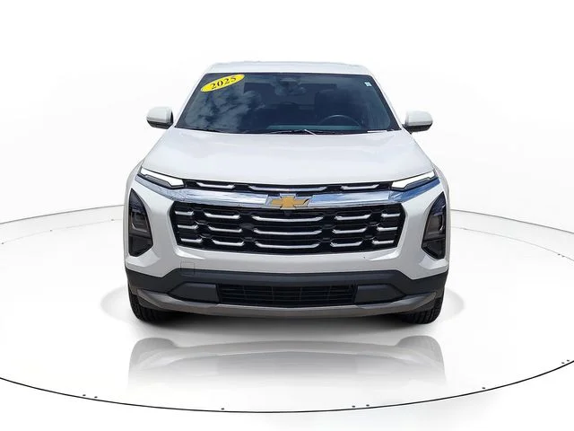 Used 2025 White Chevrolet LT image 2