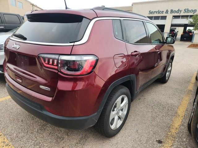 Used 2021 Velvet Red Pearlcoat Jeep Latitude image 5